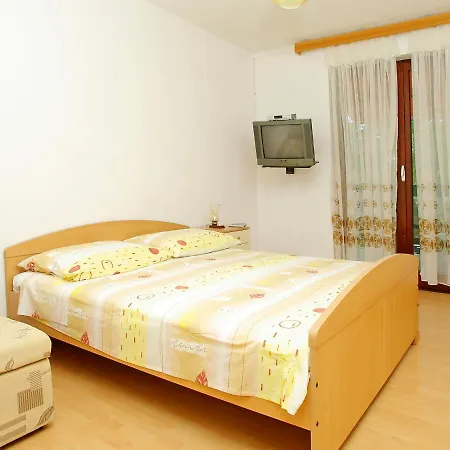 Sarenko-3 By Interhome