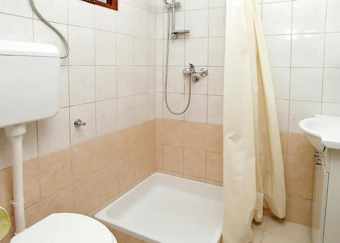 Sarenko-3 By Interhome * 尼亚卢卡